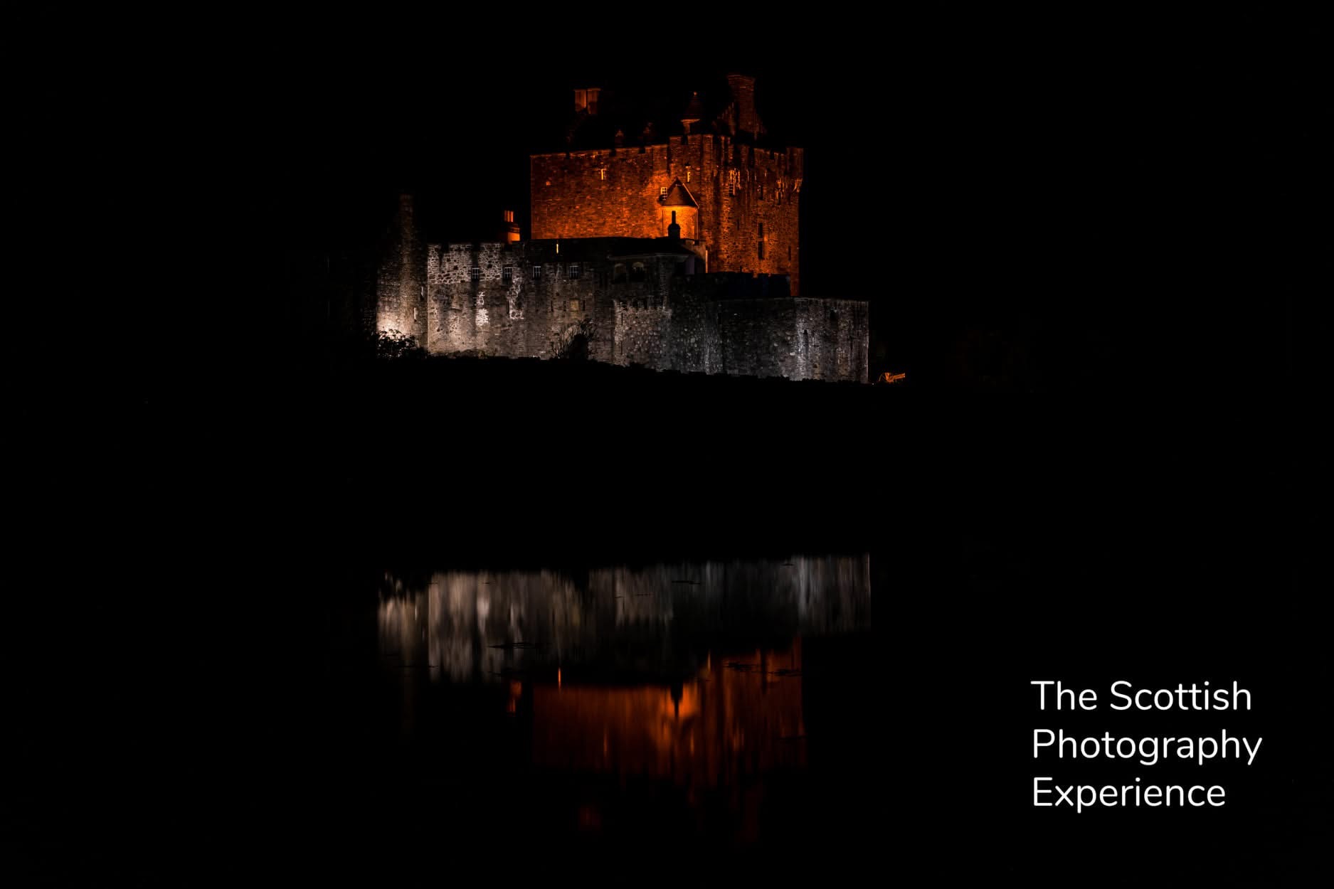Eilean Donan Castle at night